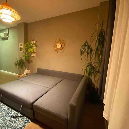 Cosy Flat With A Garden In Central Kadikoy Истанбул Екстериор снимка