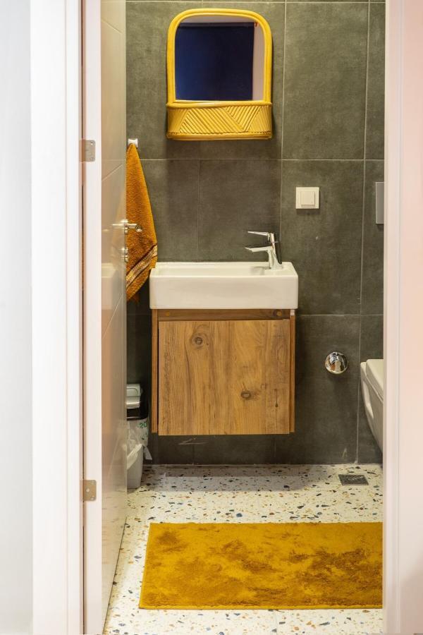 Cosy Flat With A Garden In Central Kadikoy Истанбул Екстериор снимка